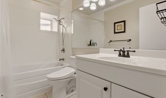 559 Moaniala St, Honolulu, HI 96821