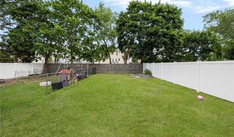 15 Saratoga Rd, North Kingstown, RI 02852