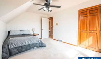 2105 N St St, Aurora, NE 68818