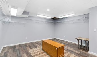 324 Buttermere Ln, Amherst, OH 44001