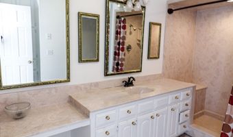 561 W Redbud Ln, Atoka, OK 74525