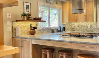 6819 SELKIRK, Bethesda, MD 20817