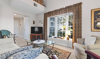 119 Corey Ln, Middletown, RI 02842