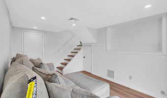 87 Ronald Ave S, Bayville, NJ 08721