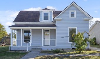 416 E College St, Aurora, MO 65605