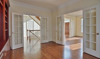 10307 FLEMING Ave, Bethesda, MD 20814