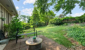 16 Fieldstone Ct, Arden, NC 28704