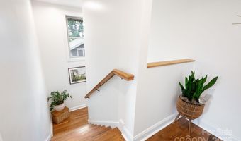 11 Elkmont Dr, Asheville, NC 28804
