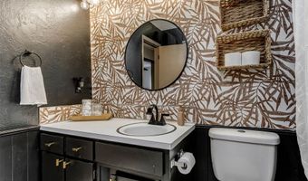 7612 NW 28th St, Bethany, OK 73008