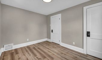 825 Dan St, Akron, OH 44310