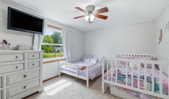 1102 Heritage Ln, Angola, IN 46703