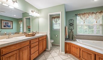 13 Morganshire Dr, Bella Vista, AR 72714