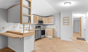 1 Pine Grove Ln, Augusta, ME 04330