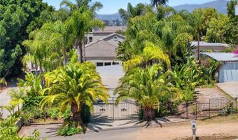 210 N Stage Coach Ln, Fallbrook, CA 92028