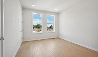 313 CALVERT Ave, Alexandria, VA 22301