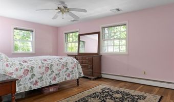 58 Sycamore Dr, East Greenwich, RI 02818