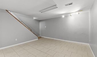 832 Wendevy Ct, Ballwin, MO 63011