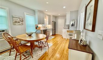 18 Carey St, Newport, RI 02840