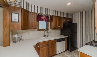 924 W Cedarwood Ct, Andover, KS 67002