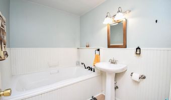 47138 293rd St, Beresford, SD 57004