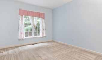 121 CROOM MILLS Dr, Hockessin, DE 19707