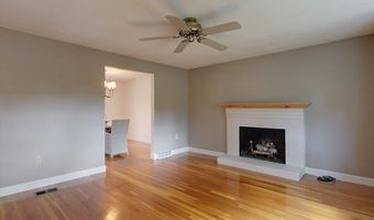 16 Crooked Spring Rd, Billerica, MA 01862