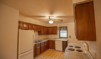 931 E Oak St, Algona, IA 50511