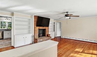 15 Highland Rd, Glocester, RI 02814