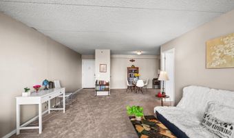 5911 EDSALL Rd 608, Alexandria, VA 22304