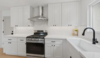 2610 Chestnut Ave, Carlsbad, CA 92010