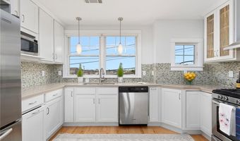 236 Sand Hill Cove Rd B4, Narragansett, RI 02882
