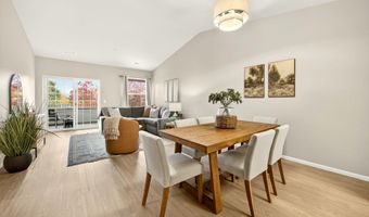 920 Mountain Meadows Cir, Ashland, OR 97520