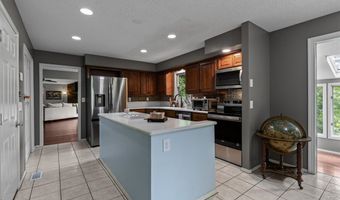 14 Glenbarr Cir, Bella Vista, AR 72715