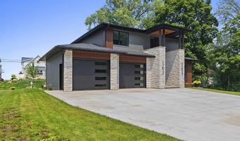 2257 E SHORE Dr, Green Bay, WI 54302