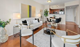 1001 N RANDOLPH St 913, Arlington, VA 22201