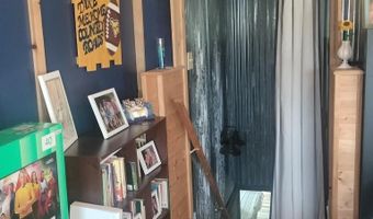 105 MORGAN St, Athens, WV 24712