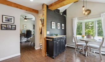 52 Berkshire Dr, Brookfield, CT 06804