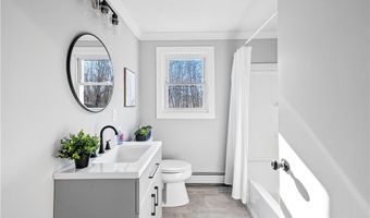 47 Shady Lea Rd, North Kingstown, RI 02852