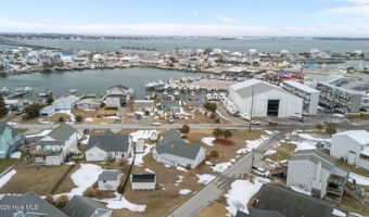 203 Old Causeway Rd, Atlantic Beach, NC 28512