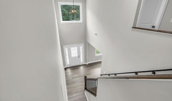 70 Seurat St, Barnegat, NJ 08005