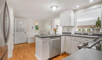 5 Indigo Rd, Barrington, RI 02806