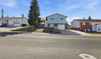 609 RIDGELAND St, Cheyenne, WY 82009