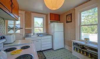 338 MARKET St, Lewes, DE 19958