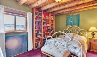 42 A And B Arroyo Hondo Seco Rd, Arroyo Hondo, NM 87513