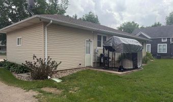 331 S 4th St, Akron, IA 51001