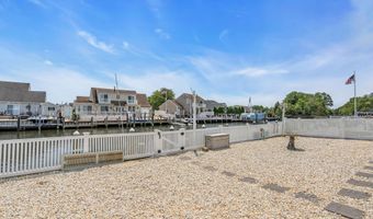 91 Wind Jammer Ct, Bayville, NJ 08721