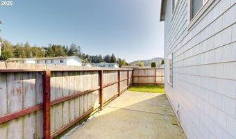 714 PIONEER Rd B4, Brookings, OR 97415