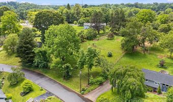 28 Sheppard Dr, Asheville, NC 28806