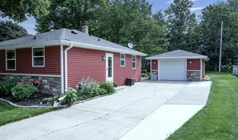 2320 S GREENVIEW St, Appleton, WI 54915