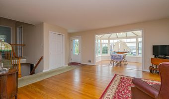 7 Harbor View Dr, Atlantic Highlands, NJ 07716